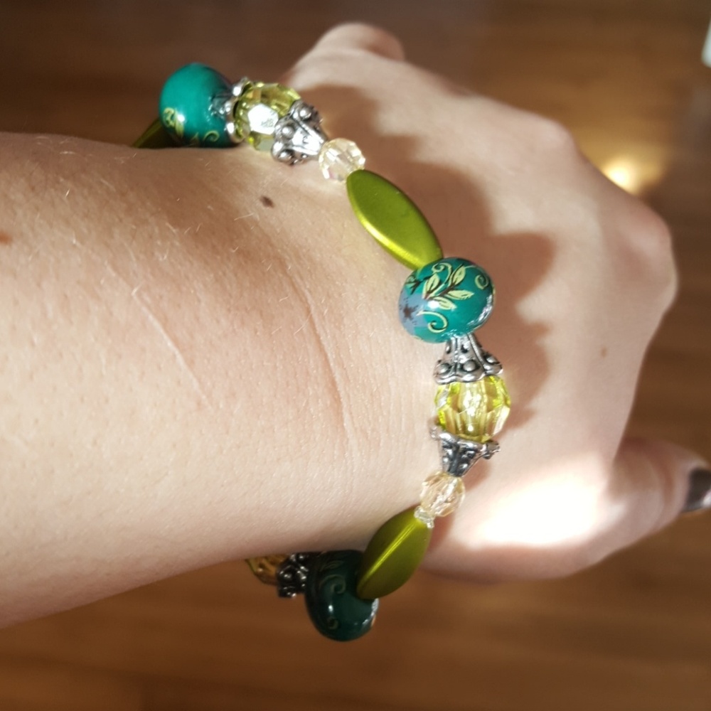 Green 💚/ Porcelain/ 👋Hand Painted/ Bracelet